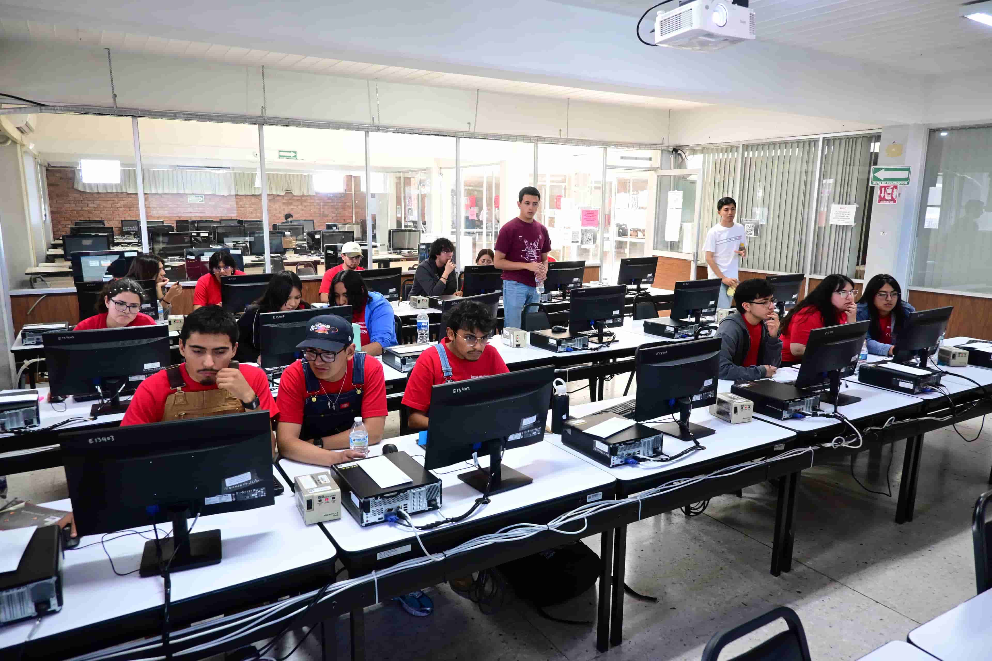 Imagen de artículo PARTICIPAN CERCA DE 60 ESTUDIANTES EN EL “PROGRAMMER´S CHALLENGE 2026” DE SISTEMAS DEL TECNM-SALTILLO